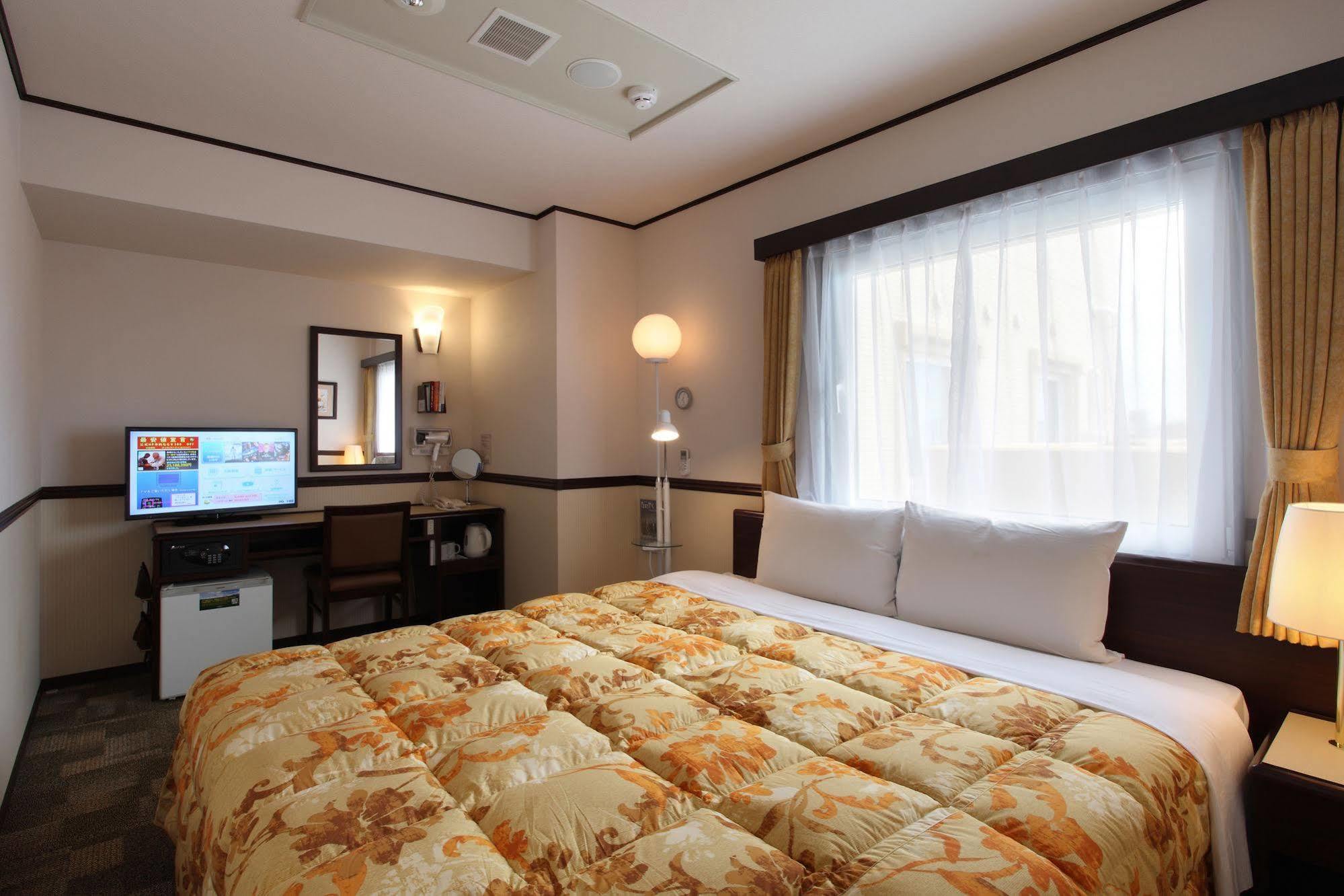 Toyoko Namba Nishi 3* 大阪